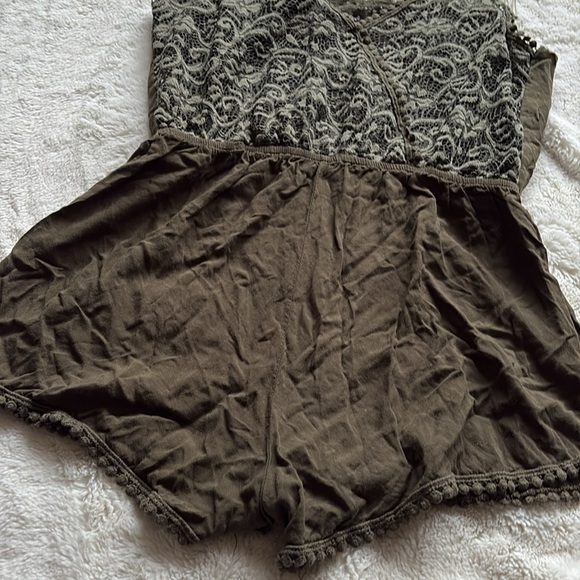 Streetwear Society Green Lace Trim Romper Size Small | Boho | Adjustable Straps| - Picture 6 of 8